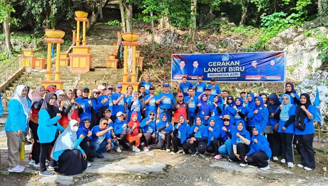 Demokrat Kaltara Mulai Gerakan Langit Biru Indonesia Asri, 100 Relawan Bersihkan Kawasan Wisata Gunu